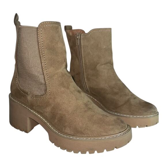 Universal Thread Tan Crispin Chelsea Boots with Memory Foam Insole womens 6.5 - Picture 5 of 8